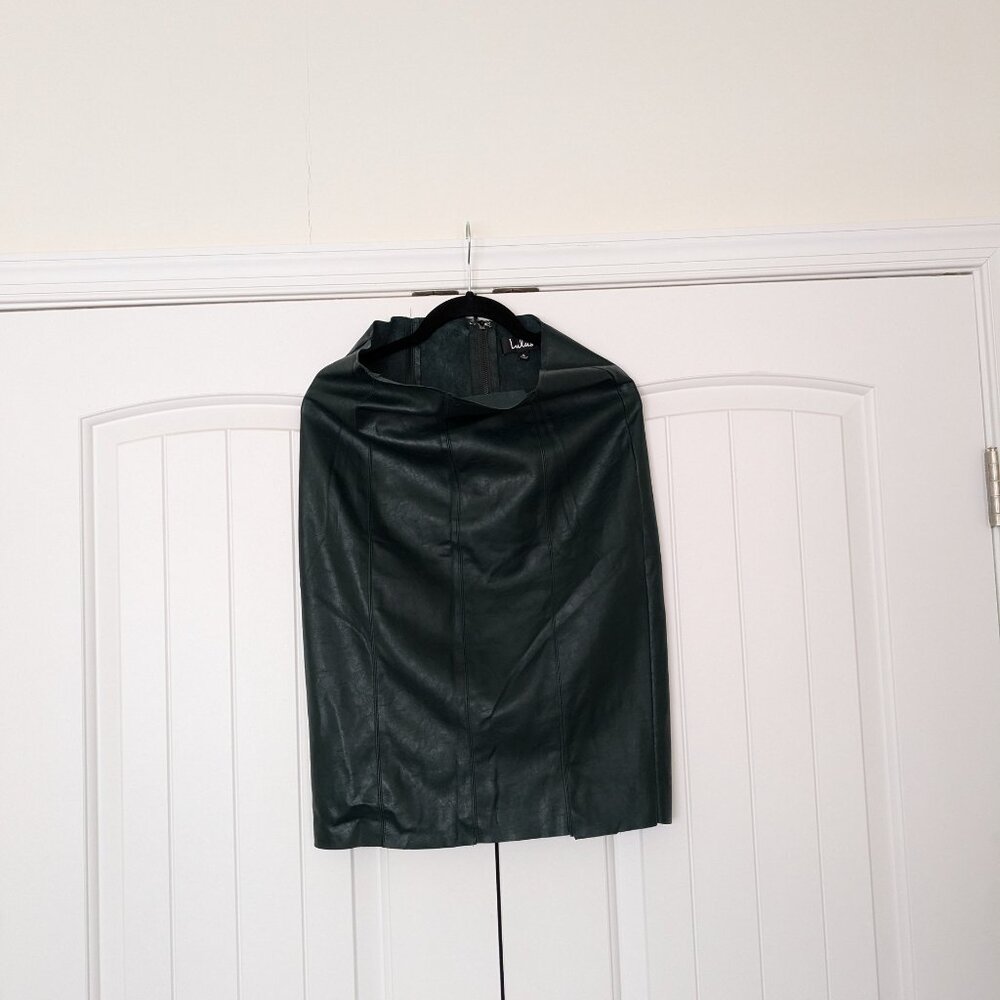 Lulu's midi faux leather hunter green skirt